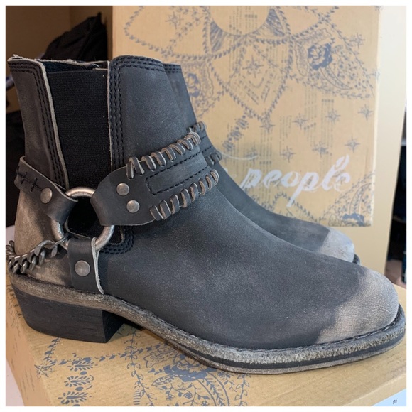 FREE PEOPLE Vintage Inspired Distressed Stony Desert Leather Boot Shoe U… - Picture 2 of 9